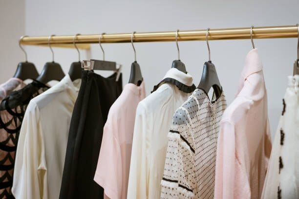 أجمل تصميمات فساتين المناسبات من متجر سنبل