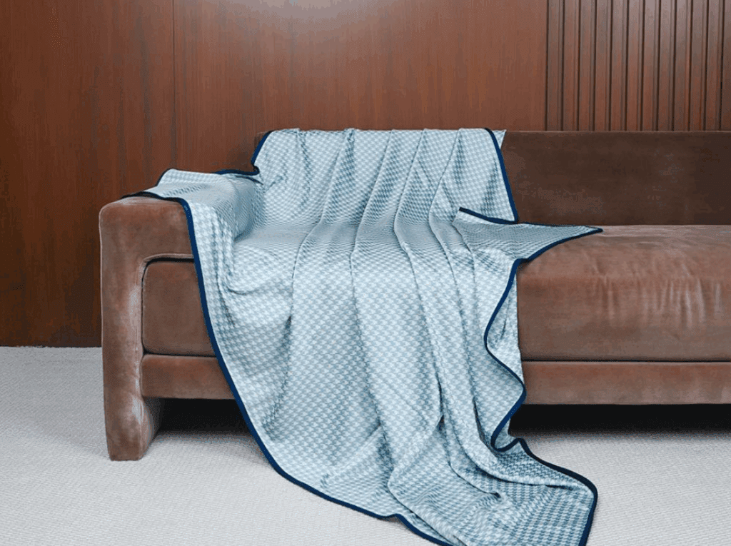 استمتع بخصم 10% مع كود خصم مفارش العييري H38 للبلاك فرايدي